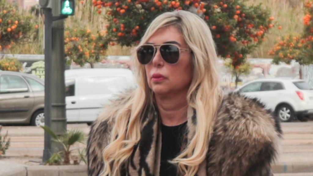 La artista Malena Gracia a su llegada al tanatorio de Valencia, el pasado 4 de enero.