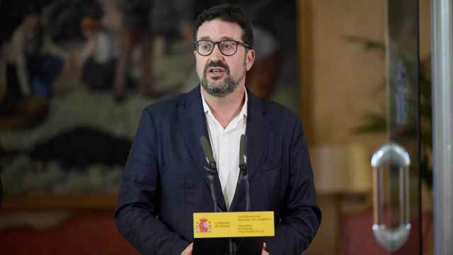 El secretario de Estado de Trabajo, Joaquín Pérez Rey, ofrece una rueda de prensa tras una reunión del Ministerio de Trabajo con sindicatos y patronal