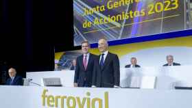 El consejero delegado de Ferrovial, Ignacio Madridejos (i) y el presidente de Ferrovial, Rafael del Pino (d)