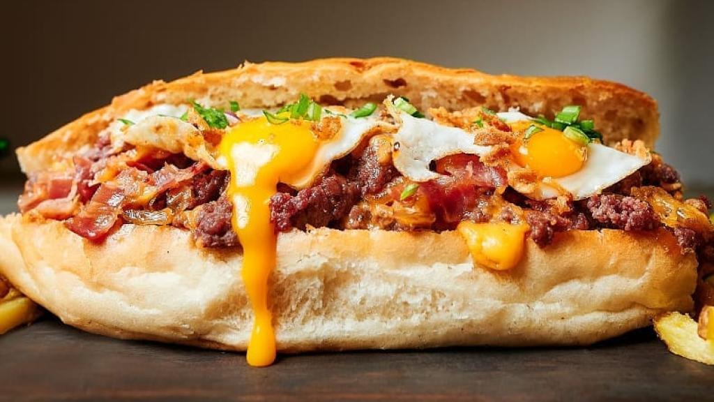 El local de Madrid que triunfa con sus originales perritos calientes.