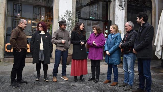 La corporación local de Santiago de Compostela en un desayuno informativo