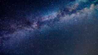 ¿Qué son los 'años luz' y a cuánto tiempo equivalen en La Tierra? Esta es la sorprendente respuesta