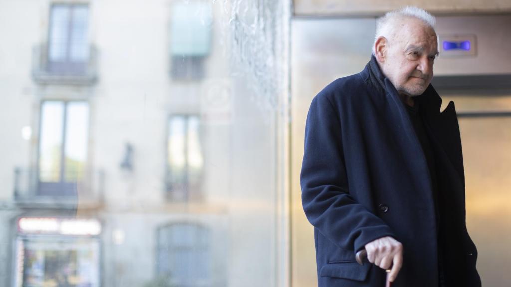 El cineasta húngaro Béla Tarr durante el acto celebrado este martes en Barcelona en la Filmoteca de Cataluña. Foto: EFE/ Marta Pérez