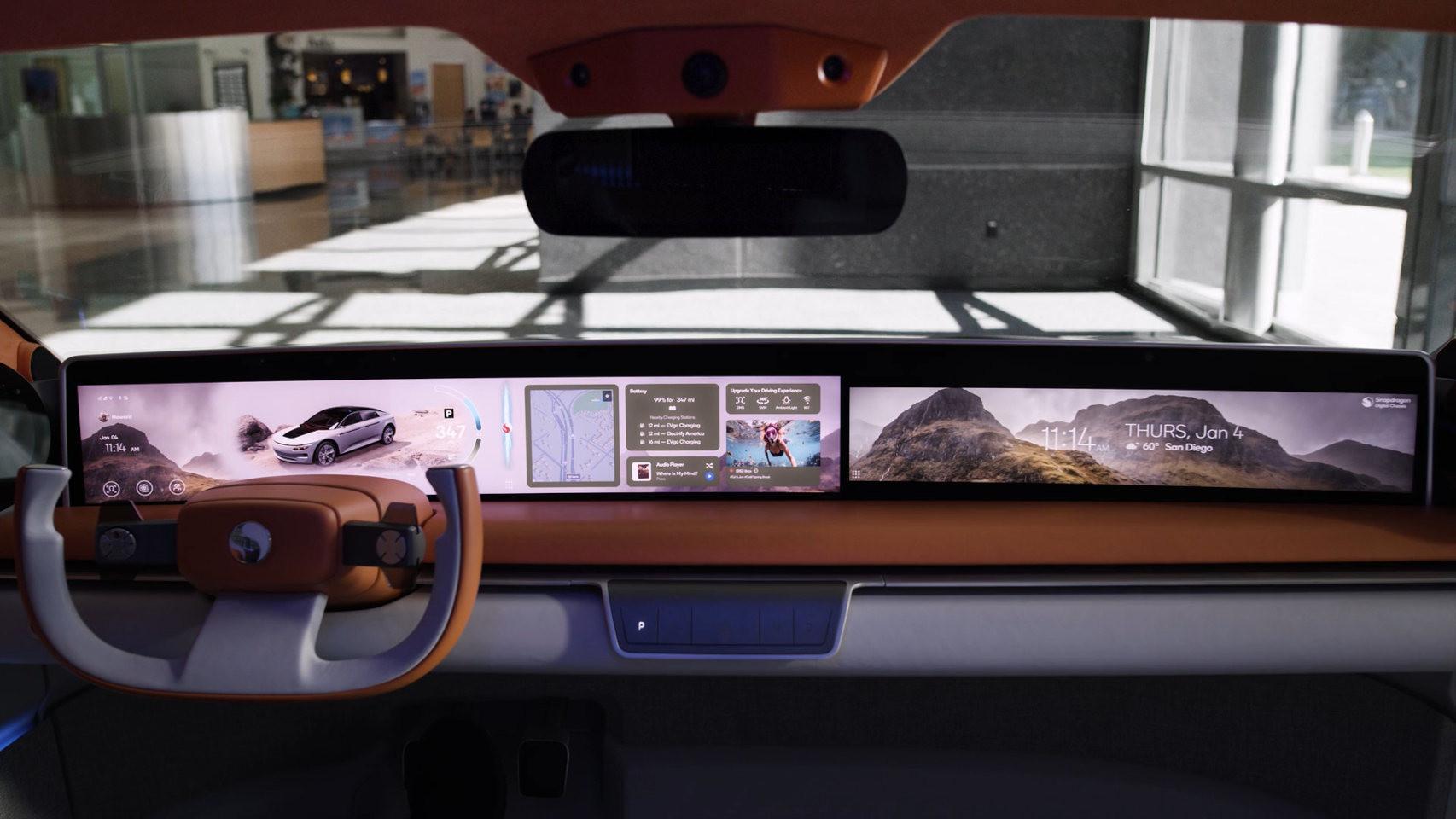 El nuevo sistema de Qualcomm puede gestionar las pantallas de infoentretenimiento del coche