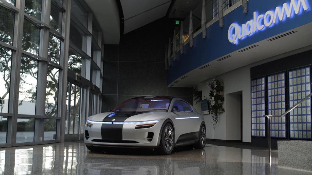 Coche diseñado por Qualcomm para demostrar su plataforma