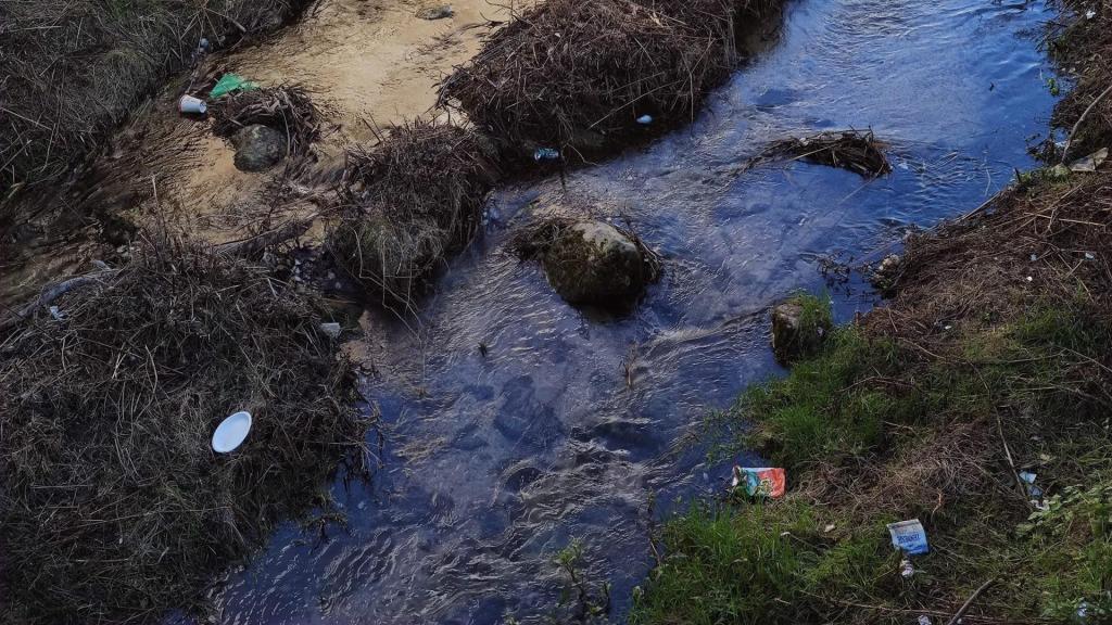 Río Huécar a su paso por Cuenca. Foto: Cuenca en Marcha – Unidas por Cuenca.