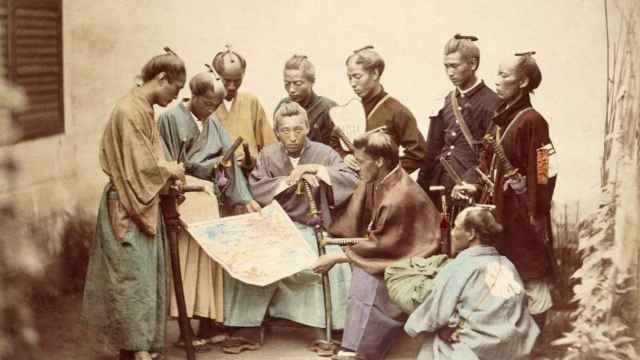 Samuráis fotografiados a finales del siglo XIX. Foto coloreada