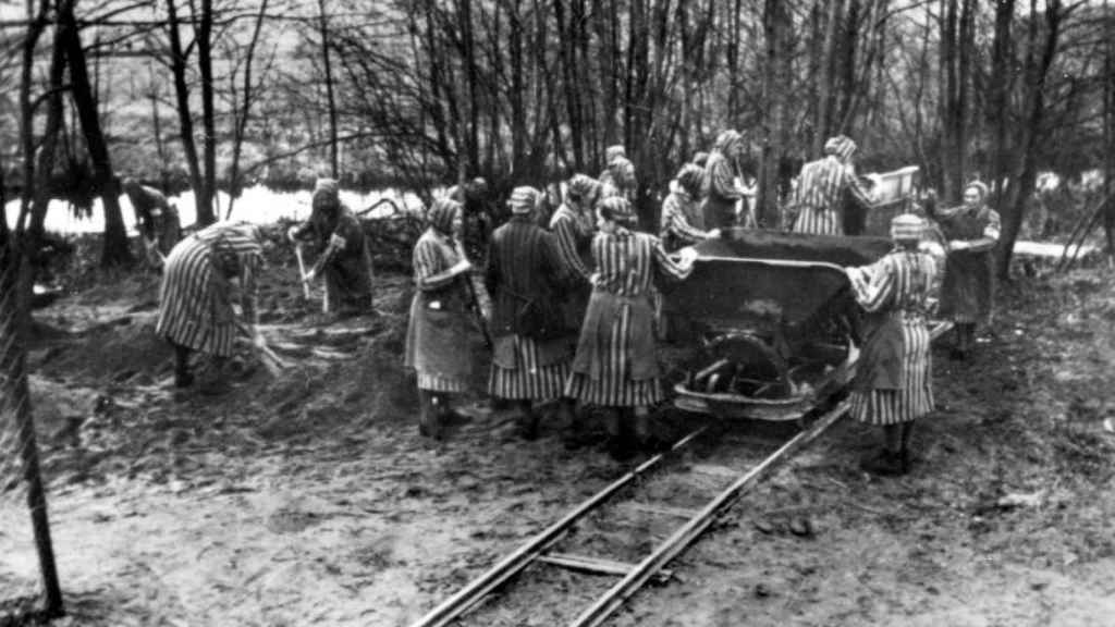 Prisioneras del campo de extermino de Ravensbrück.