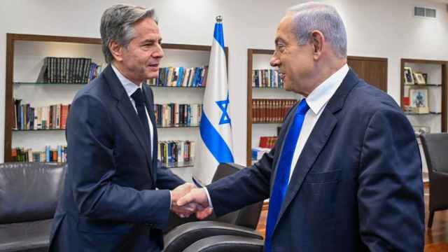 El Primer Ministro Benjamín Netanyahu mantiene una reunión privada con el Secretario de Estado de Estados Unidos, Antony Blinken, este martes en Tel Aviv.