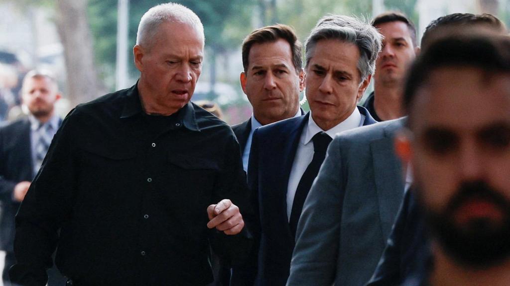 El secretario de Estado de Estados Unidos, Antony Blinken, junto al ministro de Defensa de Israel , Yoav Gallant