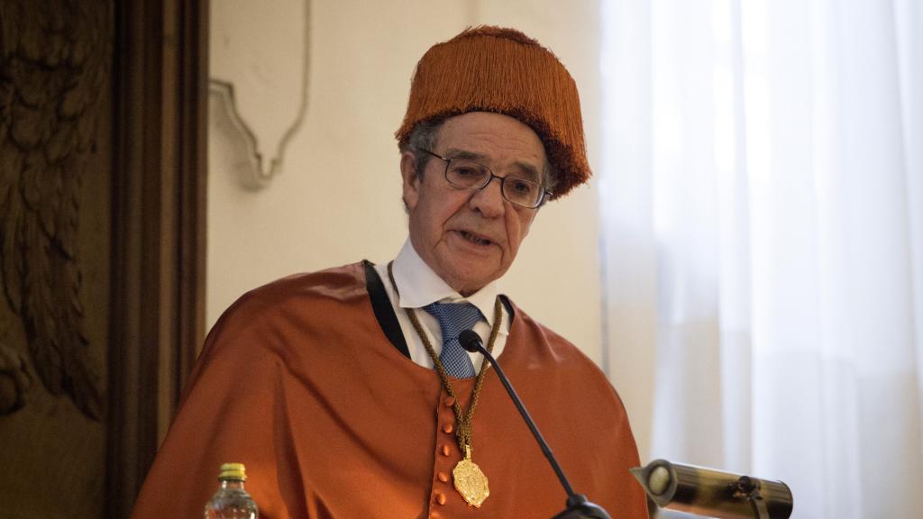César Alierta pronuncia el discurso como doctor Honoris Causa en la UPSA