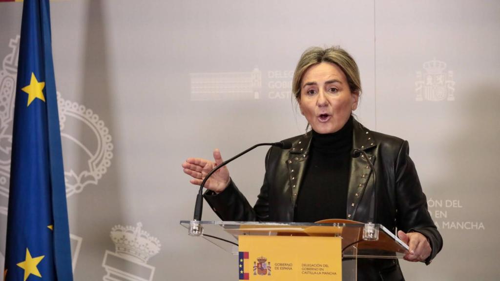 Tolón gesticula durante su intervención.