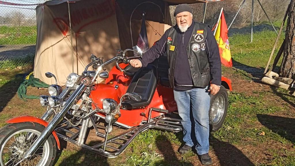 José Miguel, el más madrugador en llegar a la campa de Pingüinos