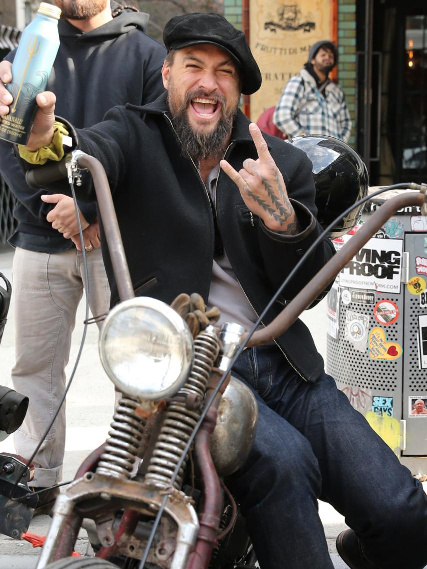 Jason Momoa, en noviembre de 2023, por las calles de Nueva York.