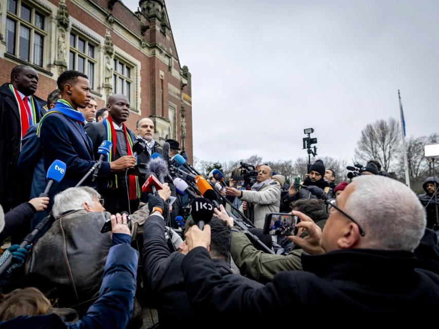 Ronald Lamola, ministro de Justicia sudafricano, frente a la Corte Internacional de Justicia.
