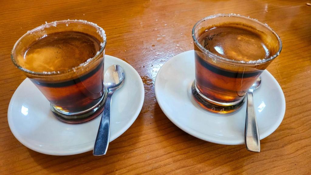 Los carajillos de Bar Florida, en Almassora (Castellón).