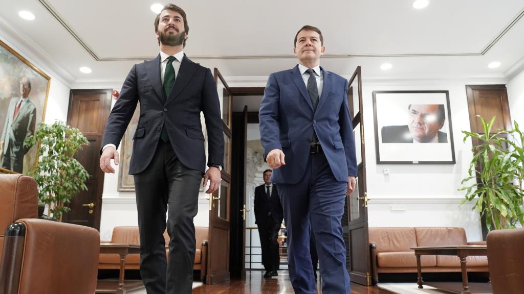 El vicepresidente de la Junta, Juan García-Gallardo, y el presidente, Alfonso Fernández Mañueco, en un acto