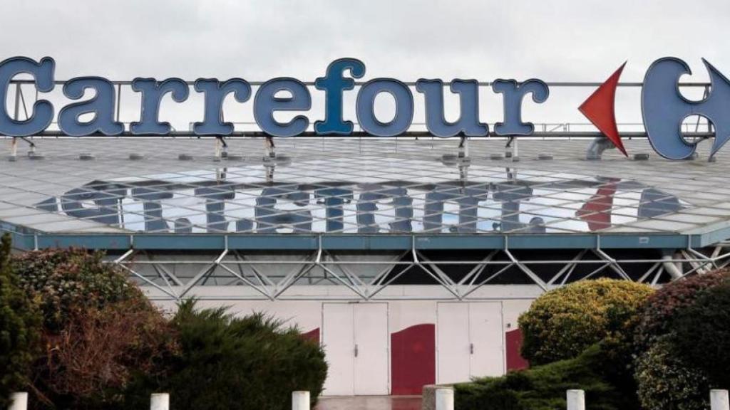 Fachada Carrefour.