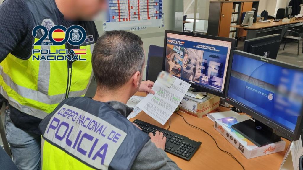 Investigadores de la Policía, en una imagen de archivo.