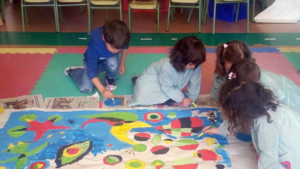 Unos alumnos del colegio Íñigo de Toro
