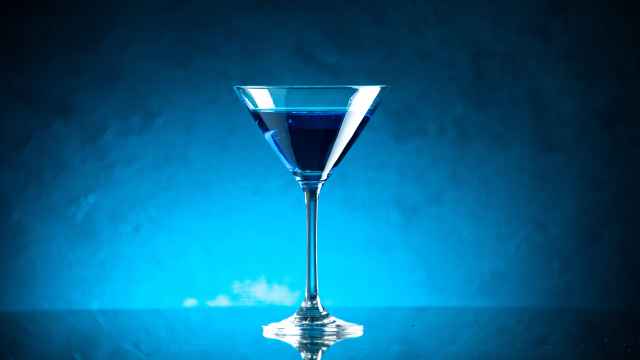 Cóctel 'Blue Monday': orígenes y receta para preparar la bebida más triste del mundo