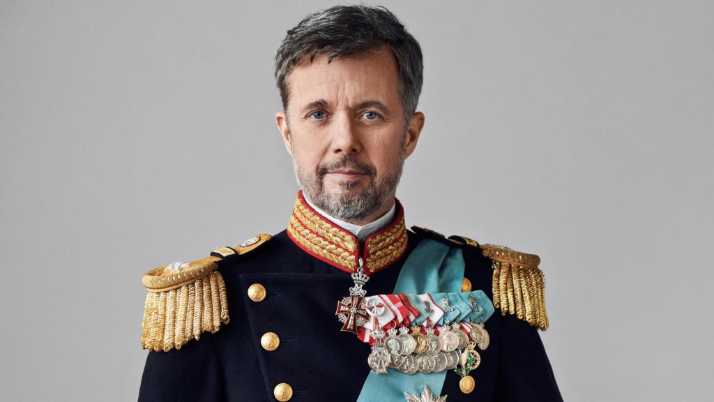 Retrato oficial de Federico de Dinamarca ante su proclamación como Rey.