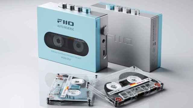 El CP13 de FiiO está inspirado en el primer Walkman de Sony