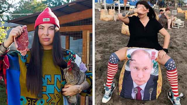 Rada Russkij se fotografió con unas medias decoradas con barras y estrellas. En su gorrito se lee parásitos. Por mucho menos que eso han acabado otros disidentes en la cárcel, solo que la vendedora de cosméticos no es tomada en serio porque es inofensiva.