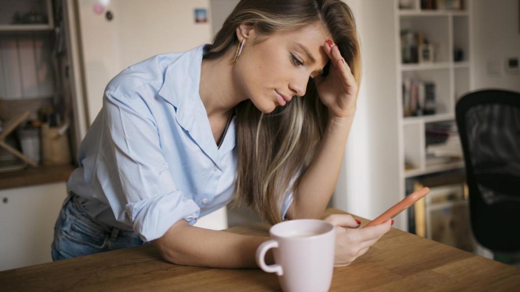 Síndrome del momento perfecto: el trastorno por usar las redes sociales más común en España