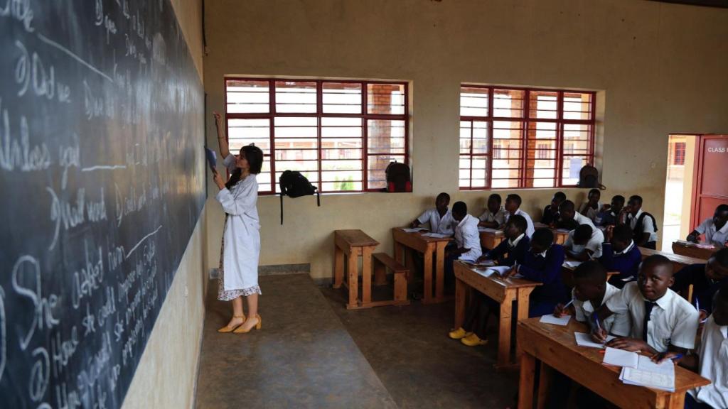 El programa de verano se centra principalmente entre el hospital y la escuela primaria de Nemba.