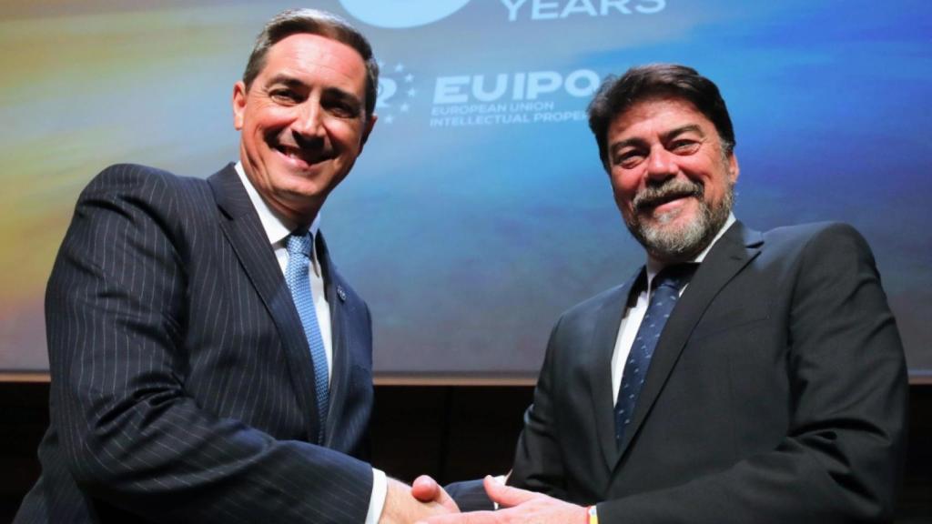 Joao Negrao y Luis Barcala durante el acto de la Euipo.