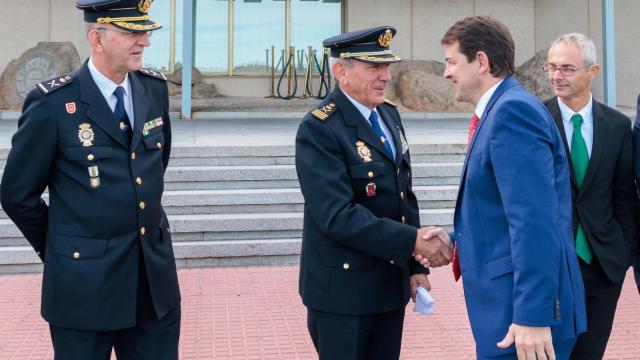 Mañueco felicita a el 200 aniversario de los policías nacionales