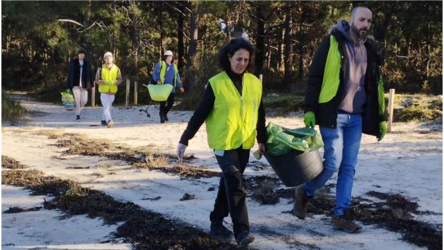 Jornada de limpieza este sábado en playas de Corrubedo