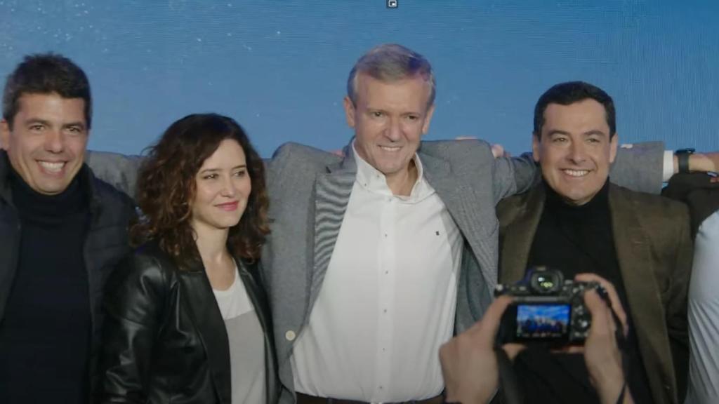 Mazon, Ayuso, Rueda y Moreno Bonilla en el acto del PP en Galicia