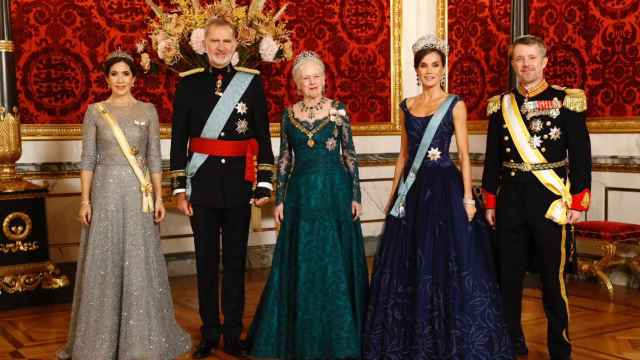Felipe VI, Letizia, Margarita II, Federico X y Mary de Dinamarca.