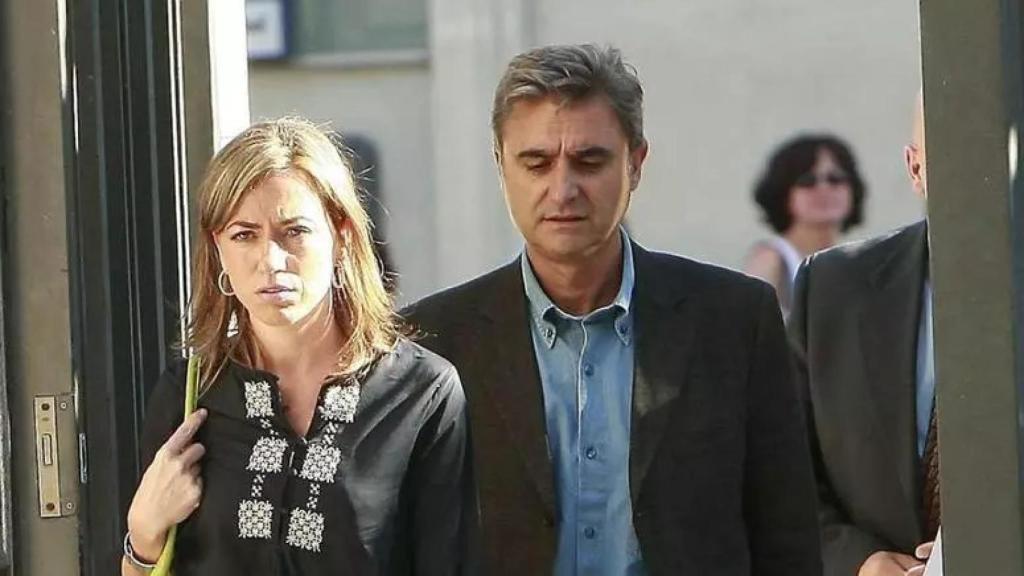 Miguel Barroso, junto a Carme Chacón.