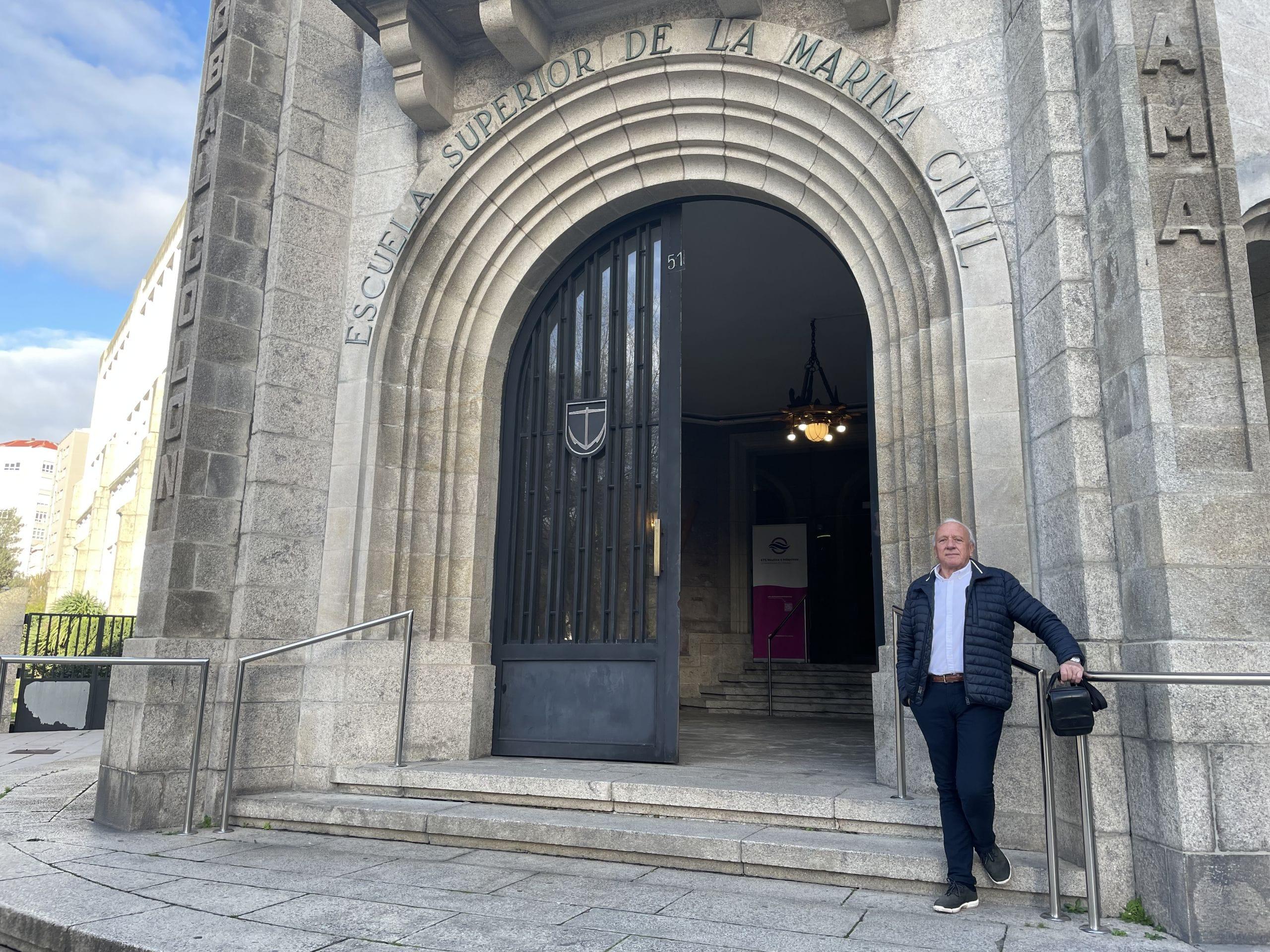 Álvaro Trashorras en la facultad de Náutica de A Coruña.