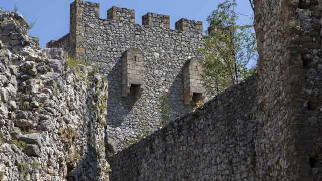 El imponente castillo medieval en Cantabria que no puedes perderte si esquías en Alto Campoo