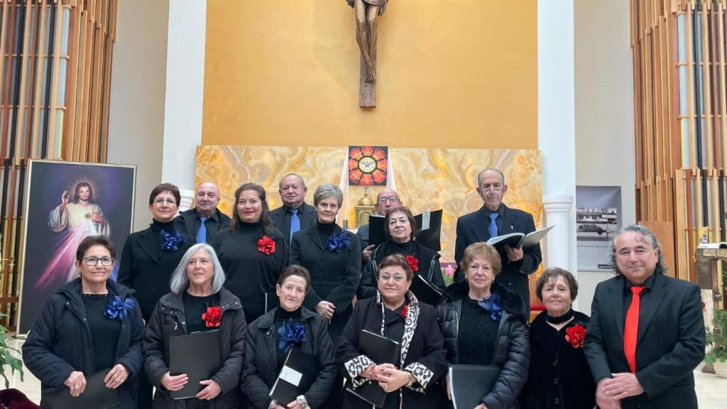 Héctor Díez, el director de coro, creó en 2008 un taller de cultura musical y varias corales.