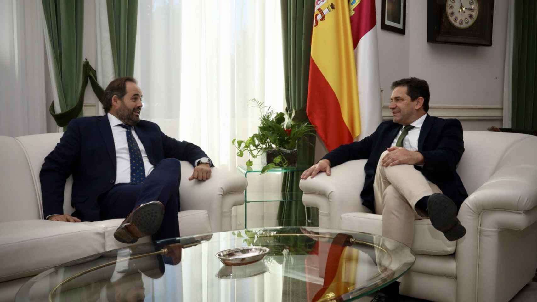 Paco Núñez (i) y Miguel Ángel Valverde (d) reunidos en la Diputación de Ciudad Real.