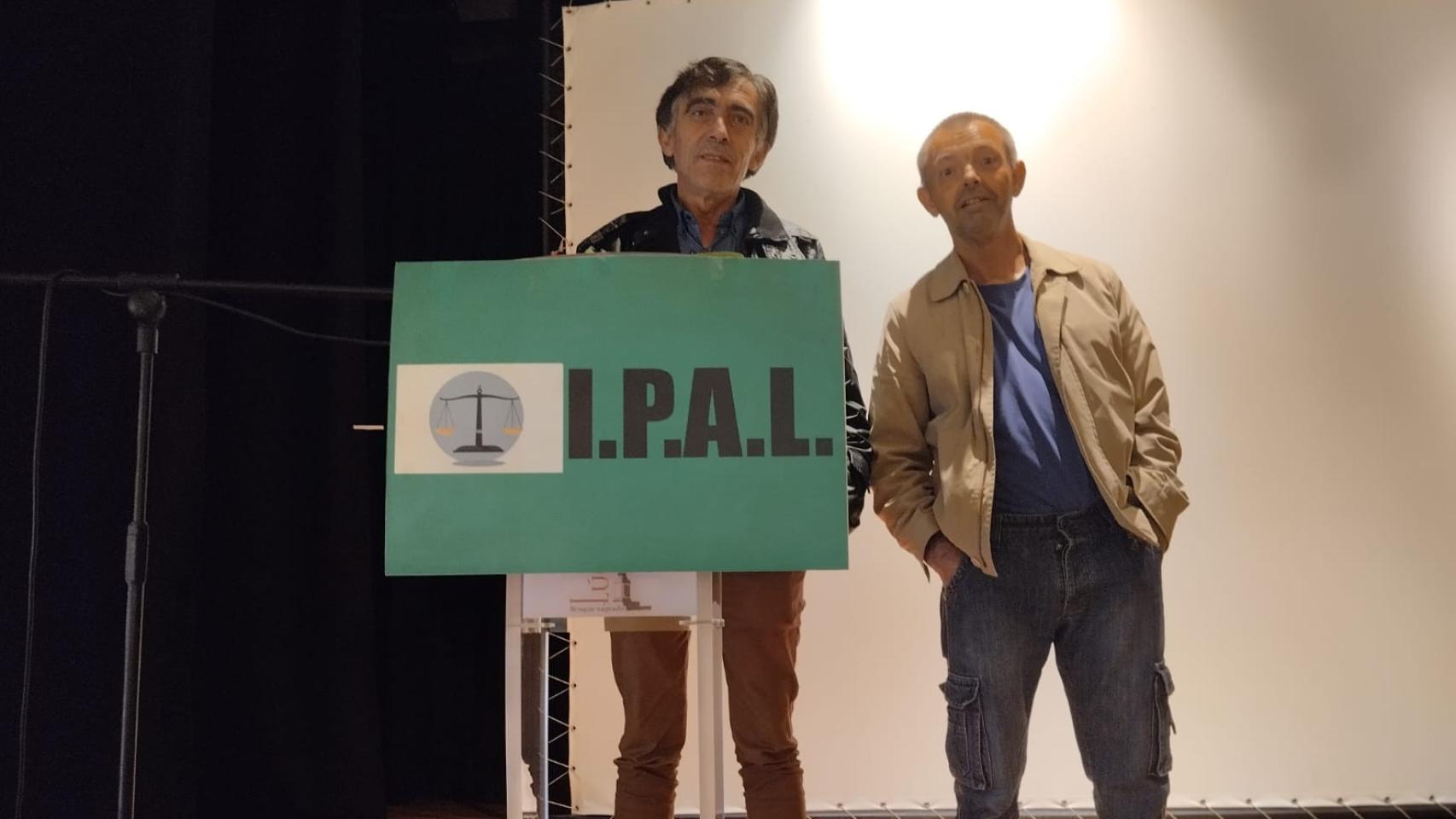 Mitin de IPAL, Juan Andrés a la izquierda de la imagen.