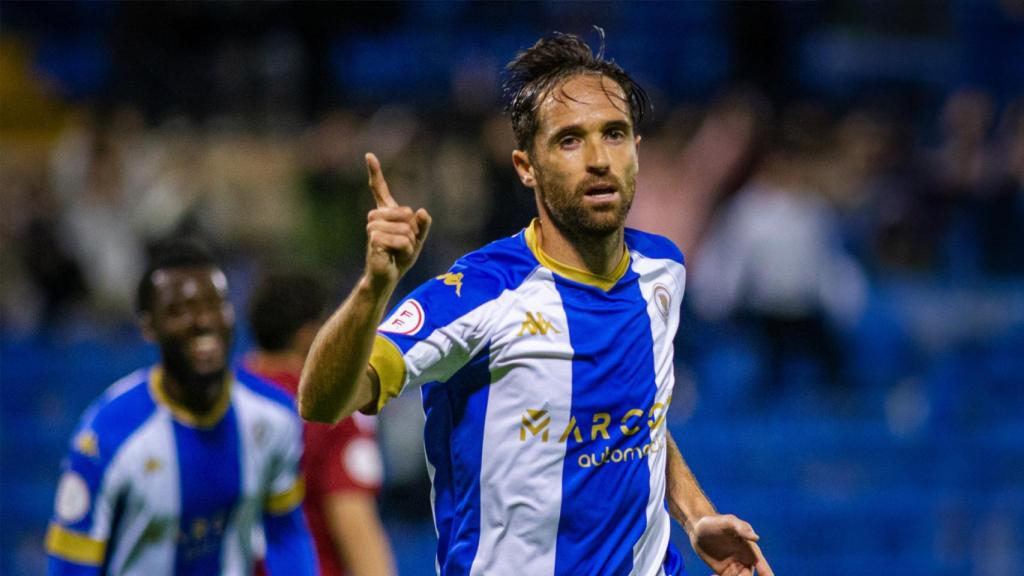 Míchel Herrero celebrando un gol.
