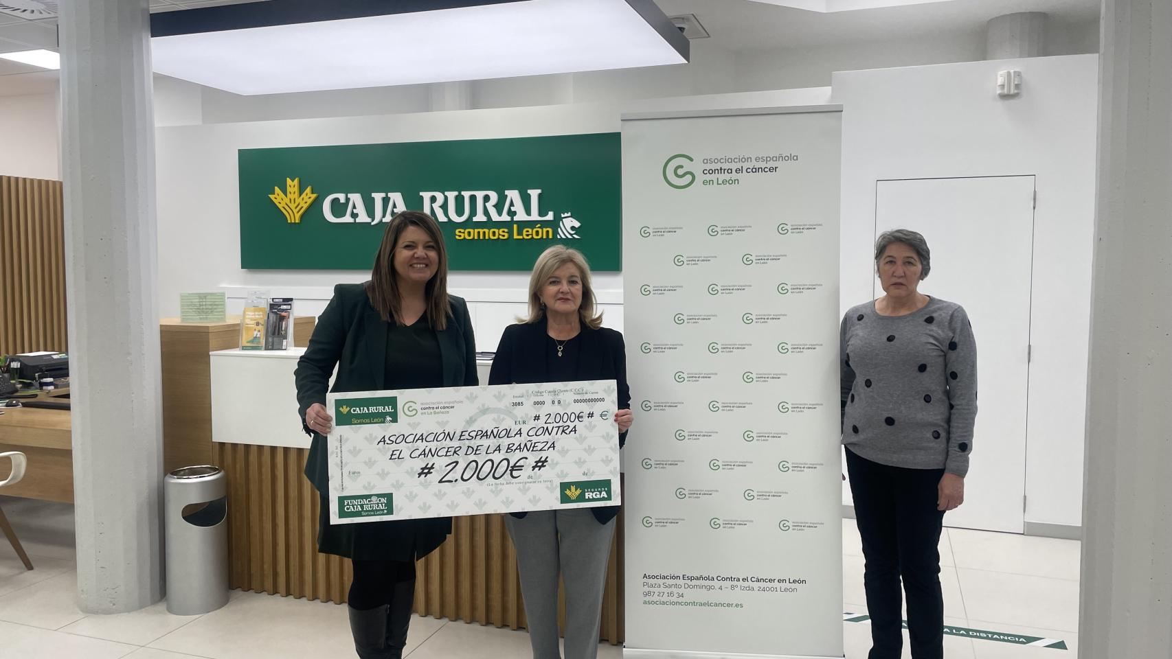 Imagen de la entrega del cheque