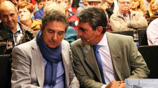 Fernández Román y Borja Jiménez en las charlas taurinas