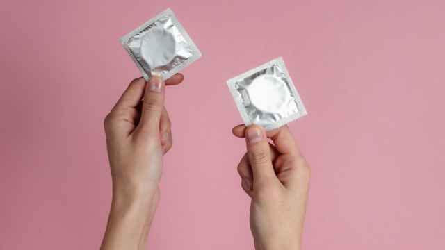 El sexo seguro incluye el uso de preservativos, pero también hay otras medidas adicionales.