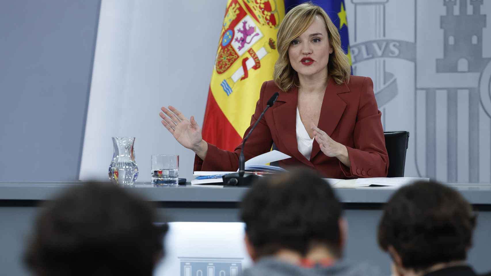 La ministra de Educación y portavoz del Gobierno, Pilar Alegría, en rueda de prensa.