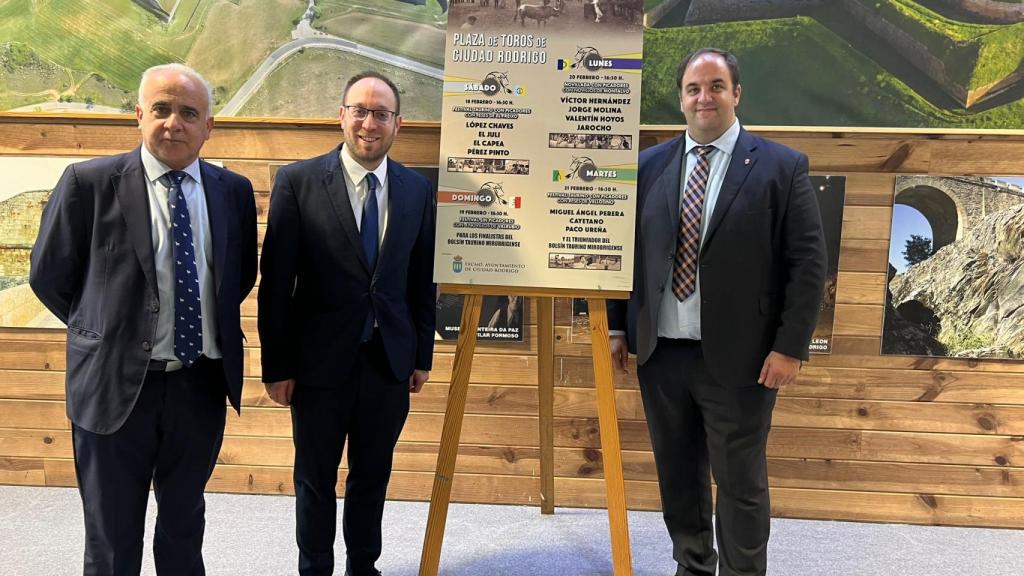 El Ayuntamiento de Ciudad Rodrigo presenta los carteles del Carnaval en FITUR 2023