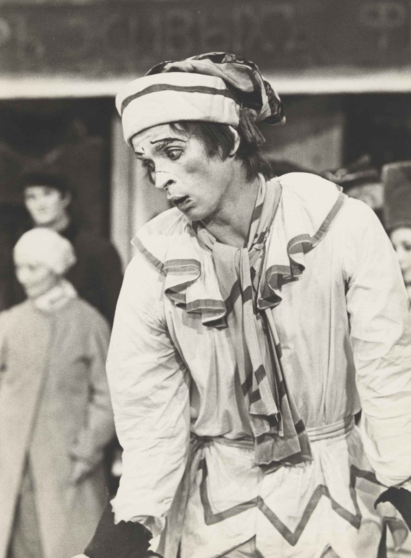 Rudolf Nuréyev como Petrouchka (Mikhail Fokine), en 1972. Foto: © Colette Masson / Roger-Violet