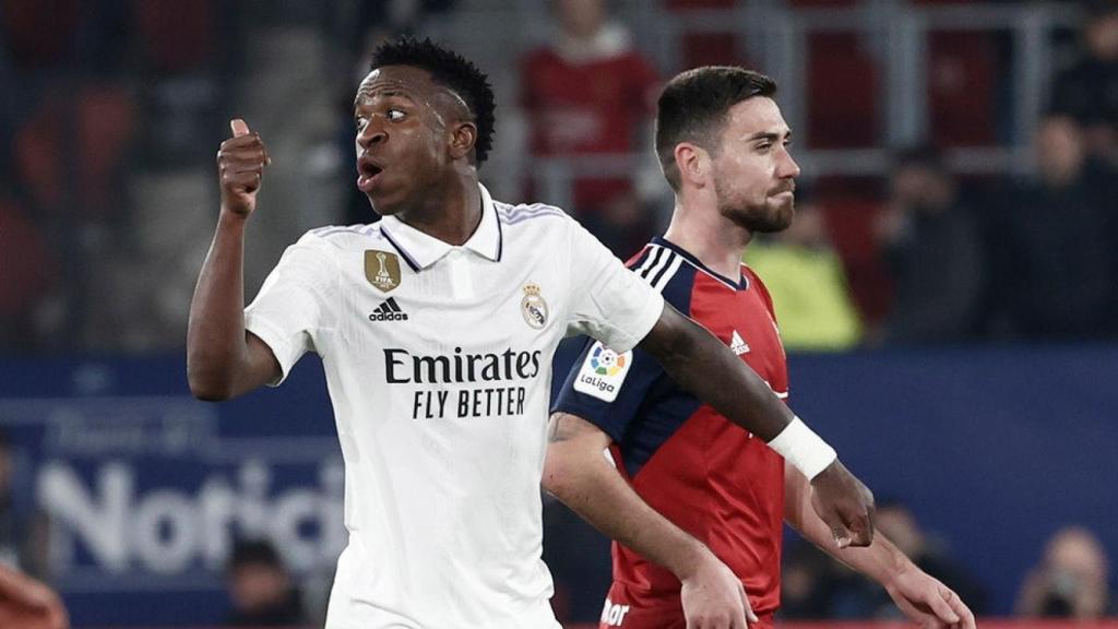 Vinicius, durante el partido frente a Osasuna en El Sadar.