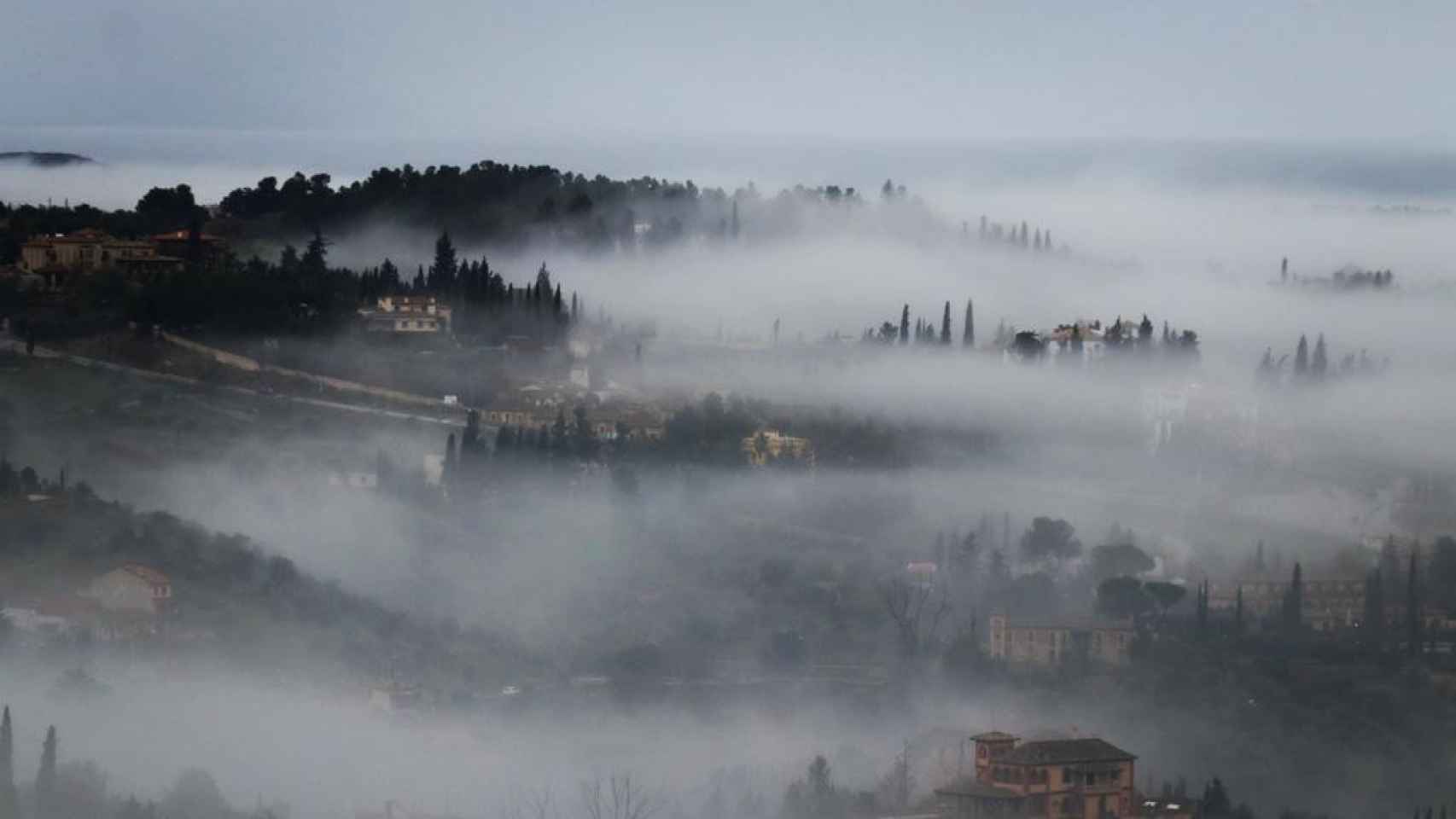 La niebla vuelve a dejar imágenes de gran belleza en Toledo